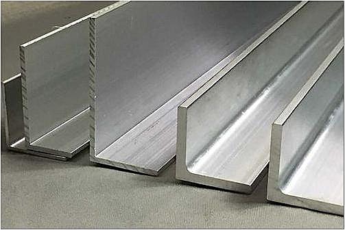 Алюминиевый уголок (АД31)  15х10х1,5мм  L - 2м